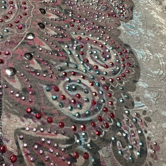 One World: Y2K Gray Rhinestone Paisley Tee - Picture 6 of 6